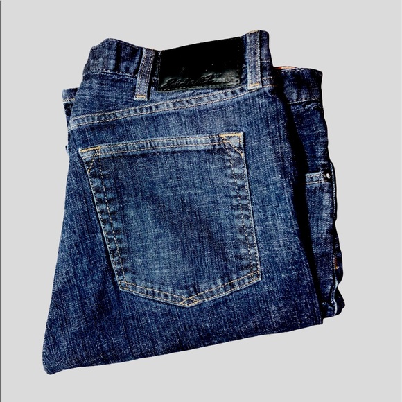 Eddie Bauer Jeans 38x30 in like new condition - Picture 2 of 3